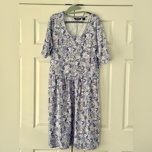 Lands' End~Purple Floral~Scoop Neck~Short Sleeve~Pockets~Fit Flare Dress~L/Tall